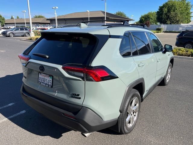 Used 2021 Toyota RAV4 XLE Premium AWD/4WD image 5