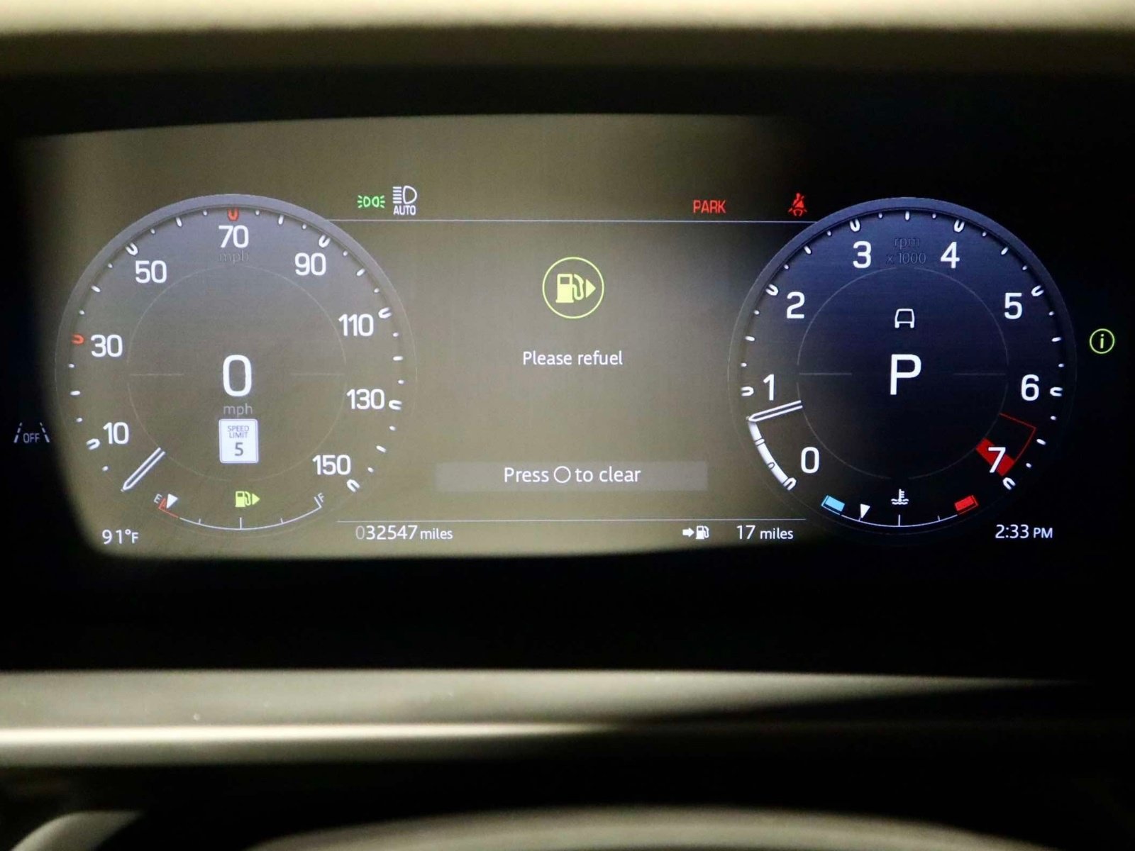 Used 2024 Land Rover Defender 110 X-Dynamic SE AWD/4WD image 39