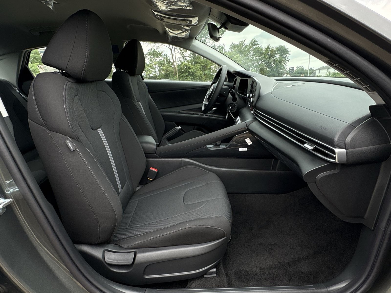 New 2026 Hyundai Elantra SE FWD image 28