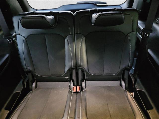 Used 2023 Jeep Grand Cherokee L Laredo image 15