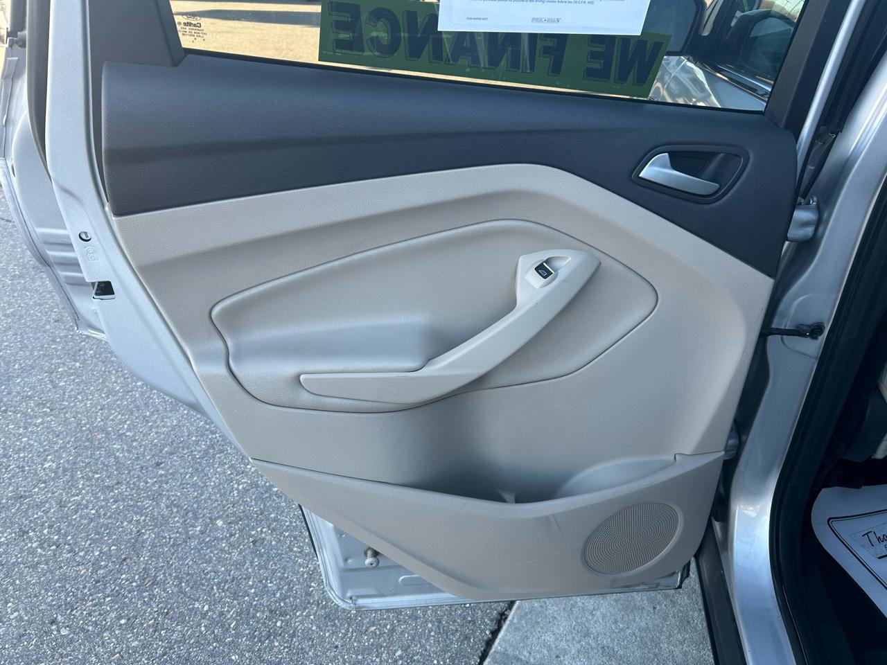 Used 2019 Ford Escape SE image 13