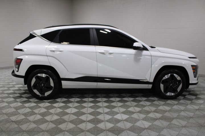 Used 2024 Hyundai Kona Limited FWD image 13