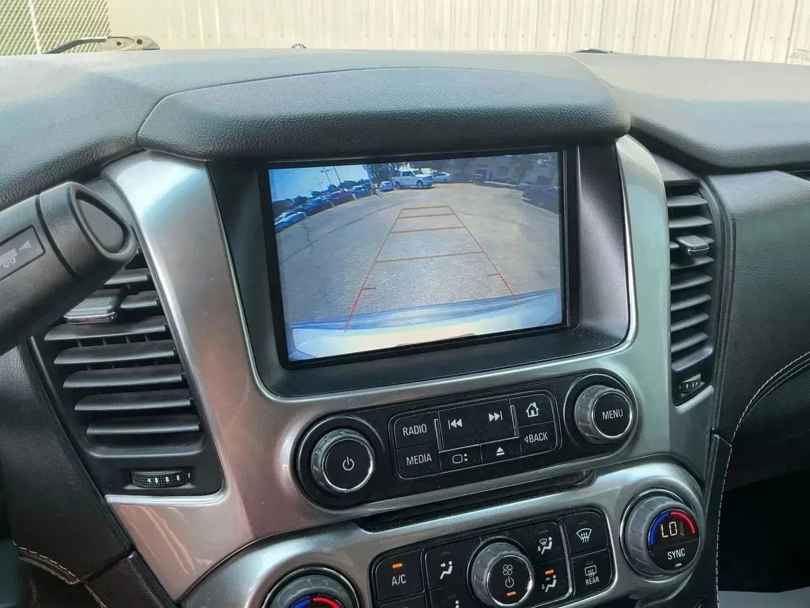 Used 2020 Chevrolet Suburban LT image 30