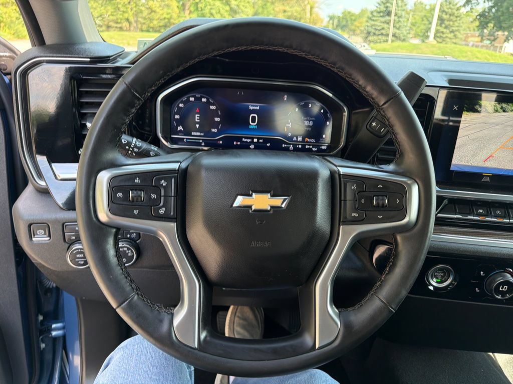 Used 2024 Chevrolet Silverado 1500 LT AWD/4WD image 19