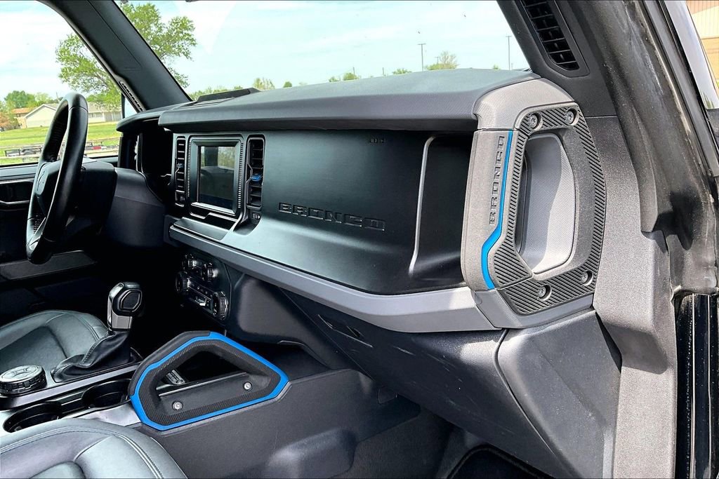 Used 2022 Ford Bronco Black Diamond image 15