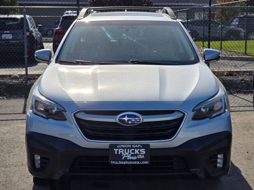 Used 2020 Subaru Outback Premium image 2