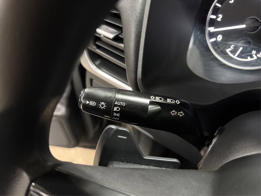 Used 2023 Nissan Rogue S AWD/4WD image 24