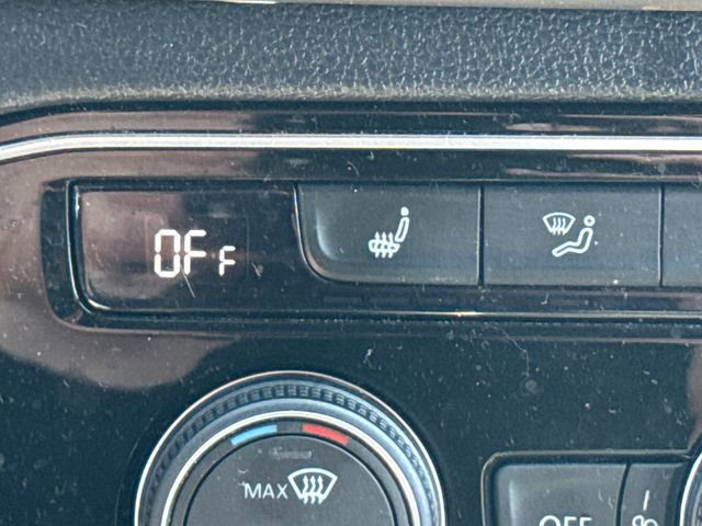 Used 2022 Volkswagen Atlas Cross Sport SEL R-Line AWD/4WD image 29