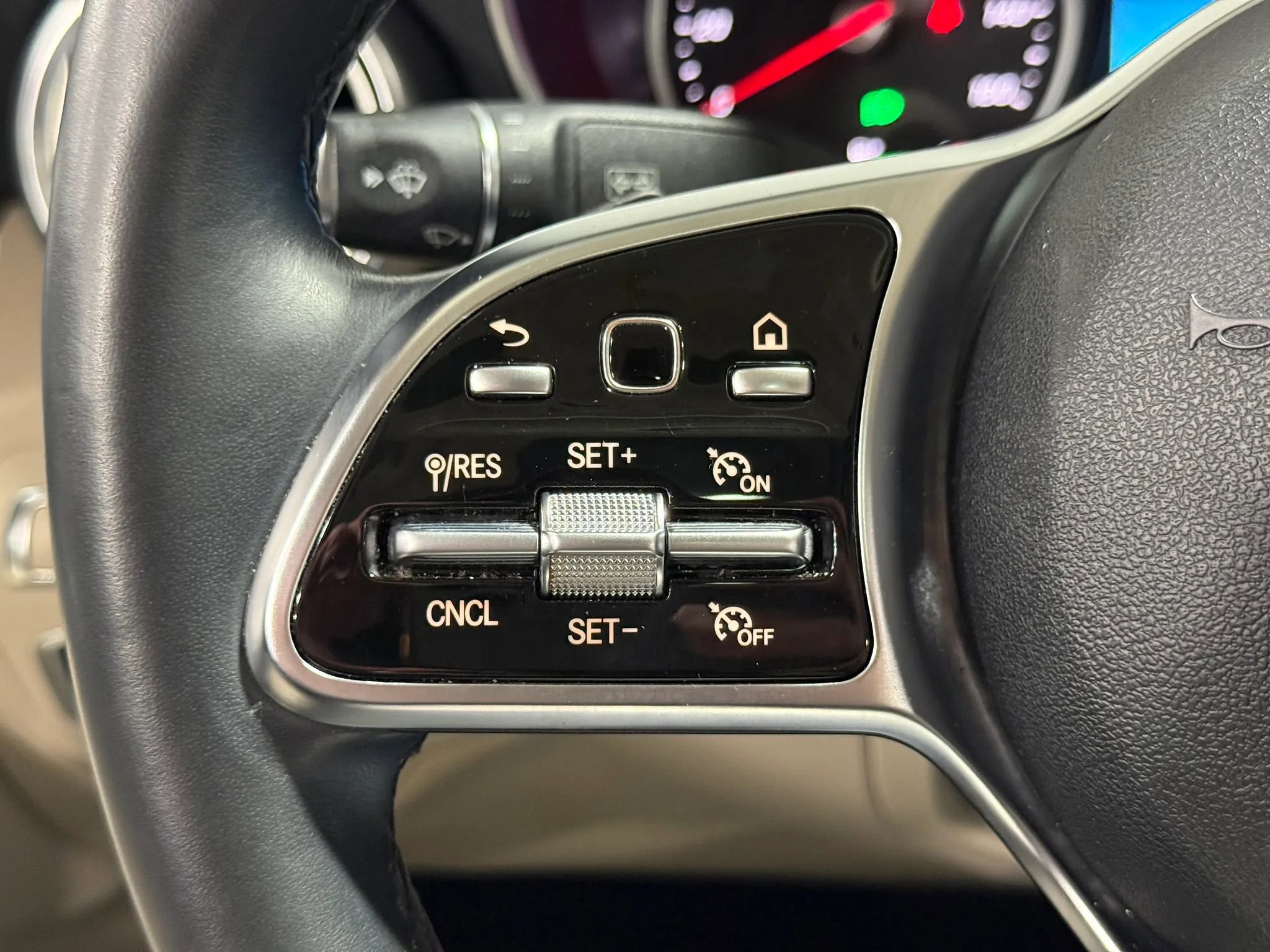 Used 2019 Mercedes-Benz C 300 4MATIC Sedan image 25