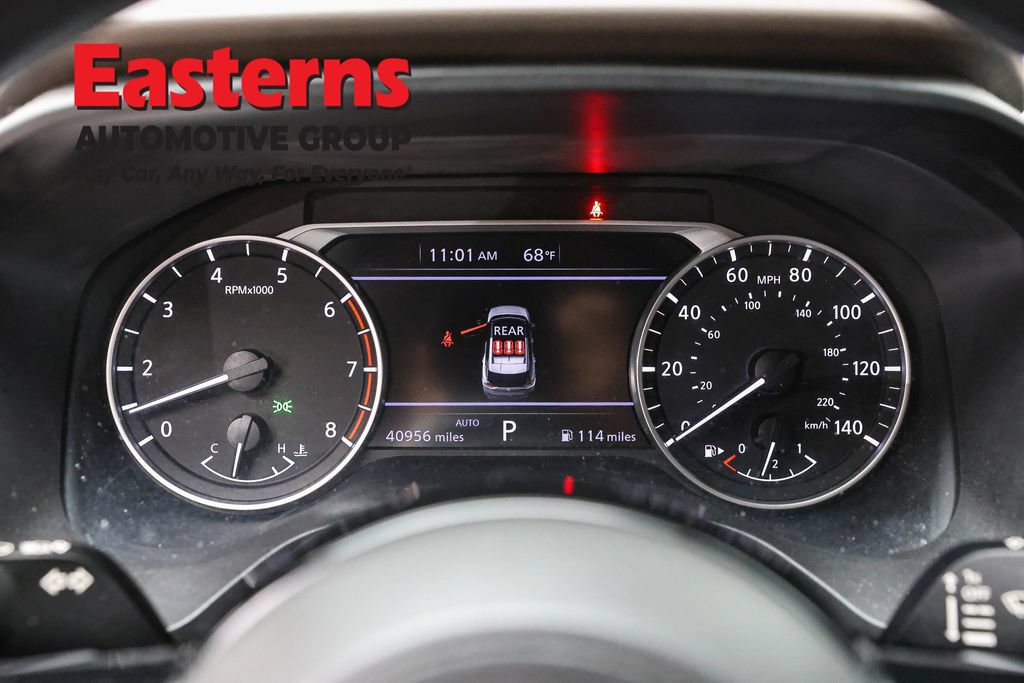 Used 2023 Nissan Rogue SV AWD/4WD image 17