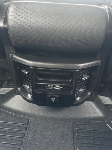 Used 2019 RAM 1500 Laramie image 15