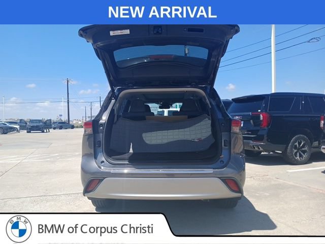 Used 2020 Toyota Highlander Platinum AWD/4WD image 9