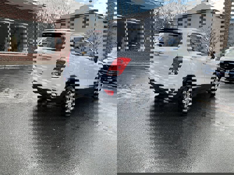 Used 2020 Chevrolet Trax LS w/ Tint and Cruise Package FWD image 5