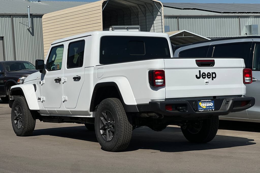 New 2026 Jeep Gladiator Sport AWD/4WD image 6