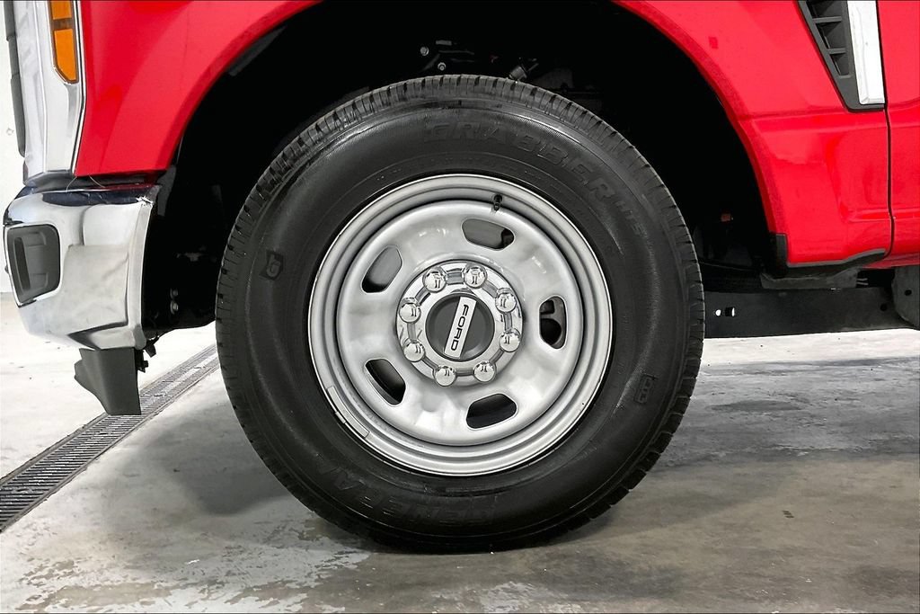 Used 2025 Ford F350 XL w/ XL Chrome Package RWD image 10