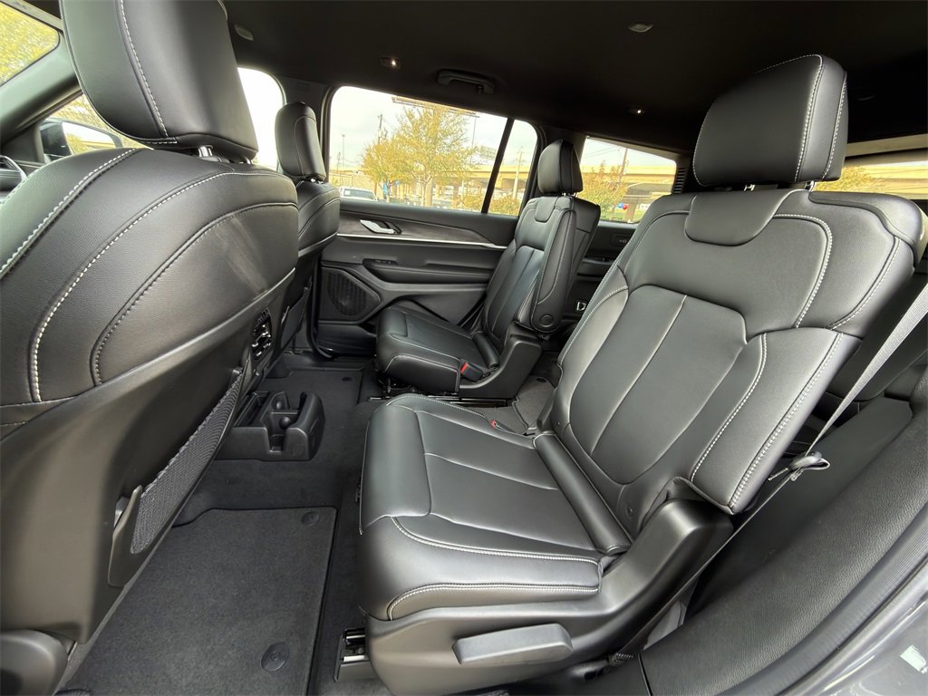 New 2025 Jeep Grand Cherokee L Limited w/ Trailer Tow Package image 20