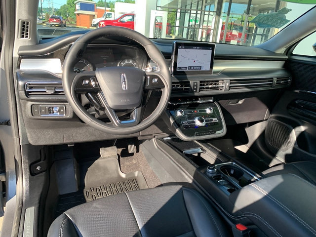 Certified 2022 Lincoln Corsair AWD w/ Equipment Group 101A image 19