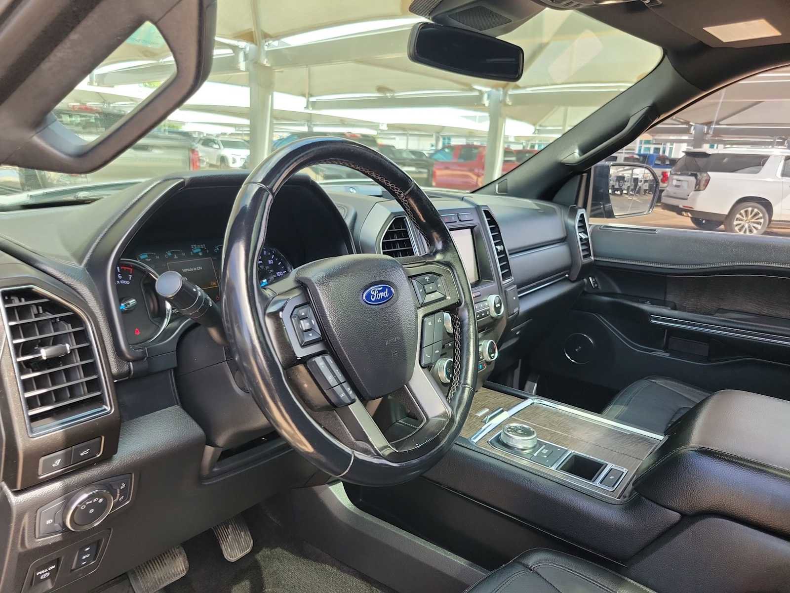 Used 2018 Ford Expedition Limited w/ Equipment Group 301A RWD image 10