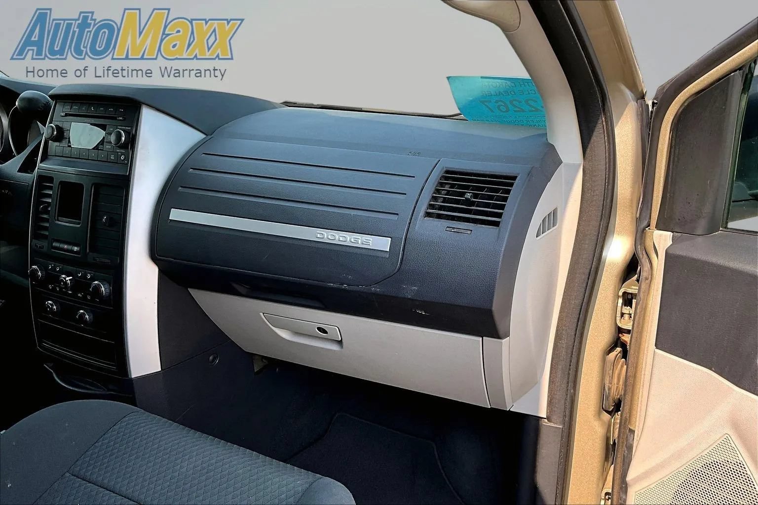 Used 2010 Dodge Grand Caravan Hero w/ Popular Equipment Group FWD image 21