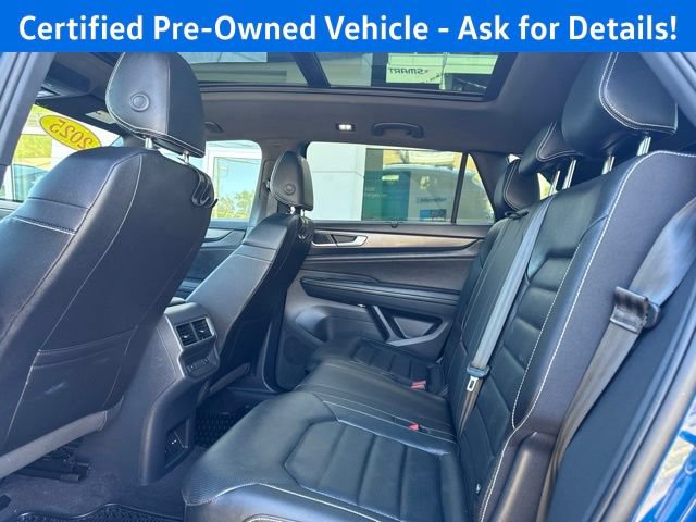 Certified 2025 Volkswagen Atlas Cross Sport SEL R-Line AWD/4WD image 22