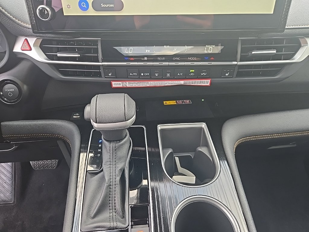 New 2026 Toyota Sienna XLE Woodland Edition AWD/4WD image 22