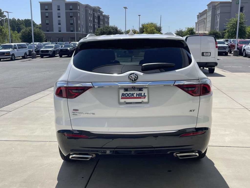 Used 2024 Buick Enclave Essence w/ Sport Touring Edition AWD/4WD image 8