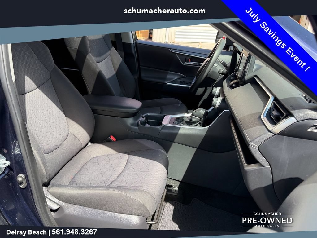 Used 2019 Toyota RAV4 XLE FWD image 18