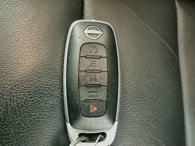 Used 2023 Nissan Rogue SL AWD/4WD image 17