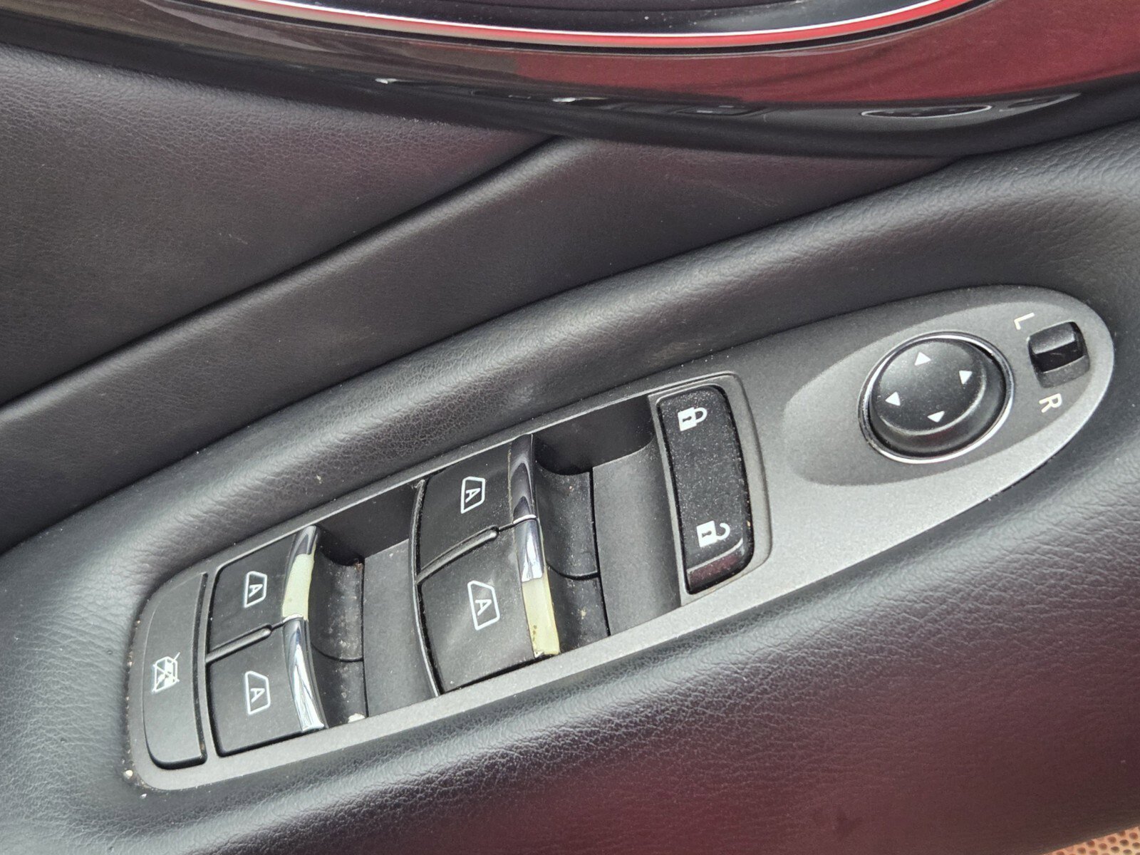 Used 2018 INFINITI Q50 Luxe w/ Essential Package (3.0T Luxe) image 29