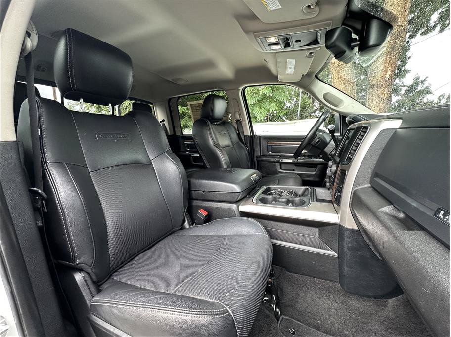 Used 2017 RAM 2500 Laramie w/ Sport Appearance Group AWD/4WD image 4