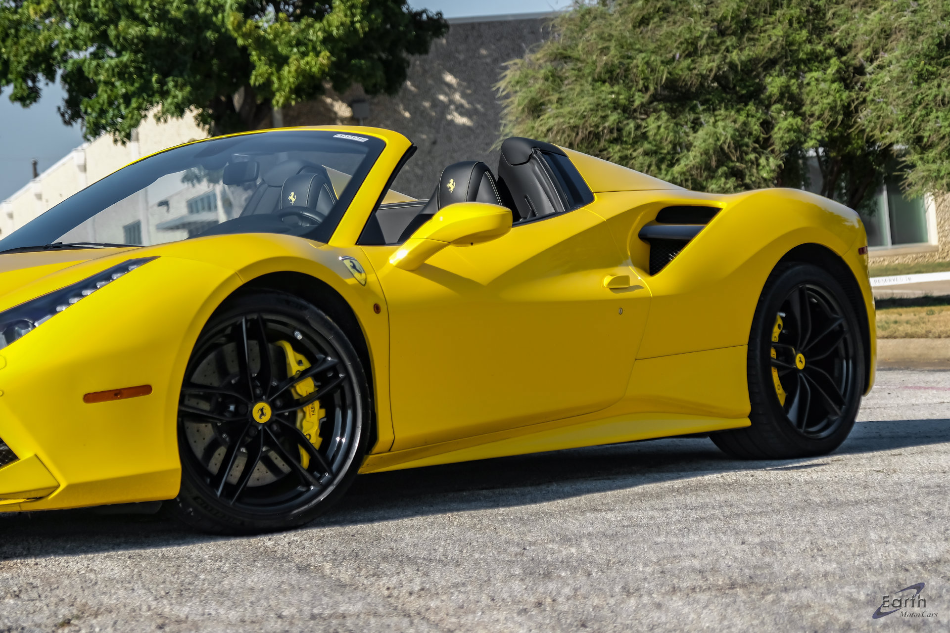 Used 2018 Ferrari 488 Spider RWD image 9