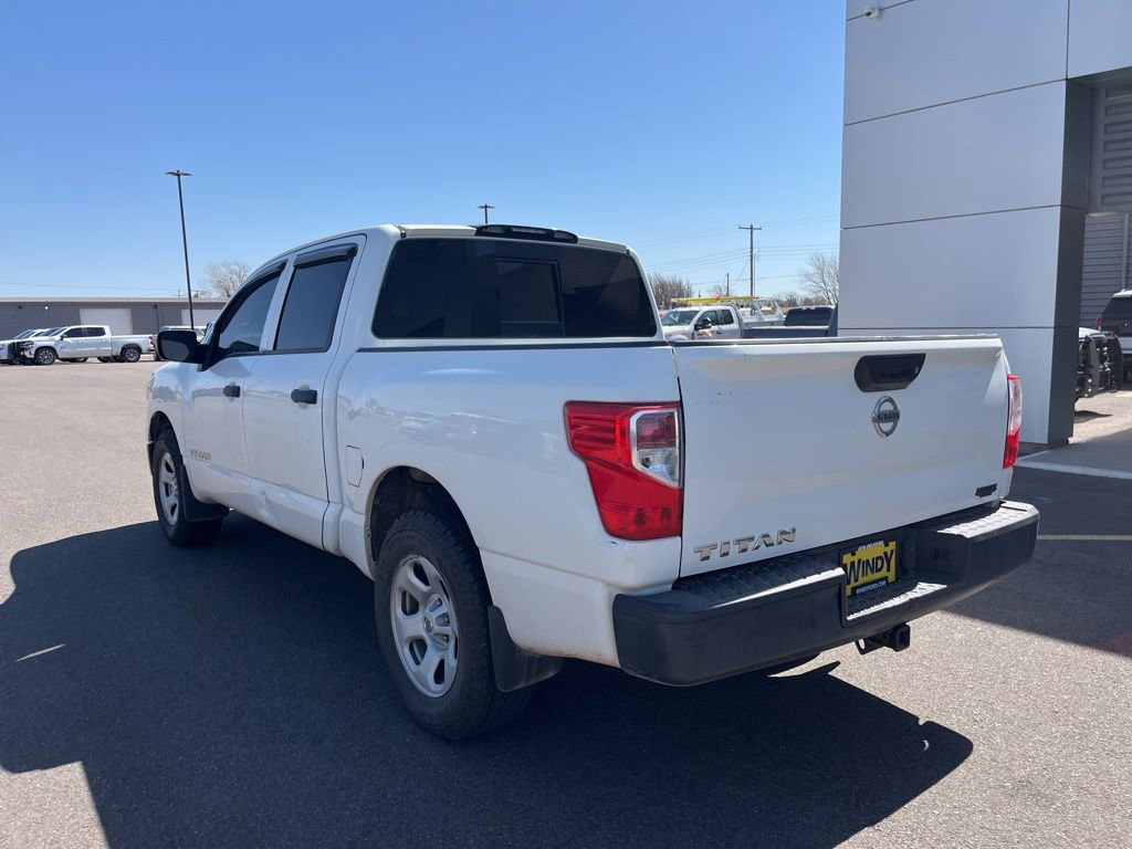 Used 2017 Nissan Titan S image 8