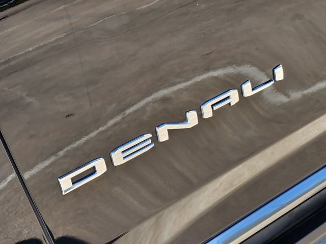Used 2023 GMC Yukon Denali w/ LPO, Floor Liner Package AWD/4WD image 12