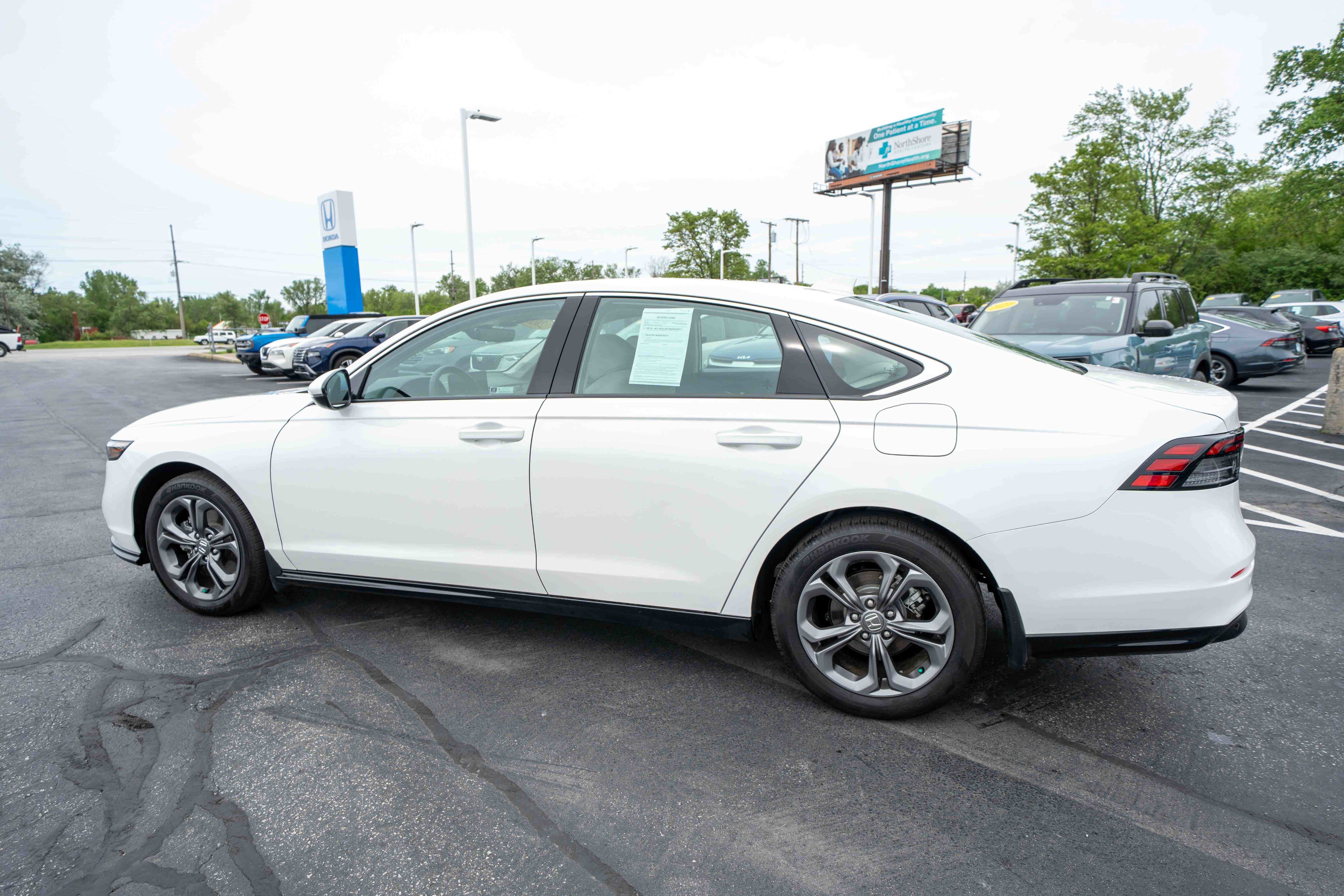 Certified 2025 Honda Accord EX-L image 4
