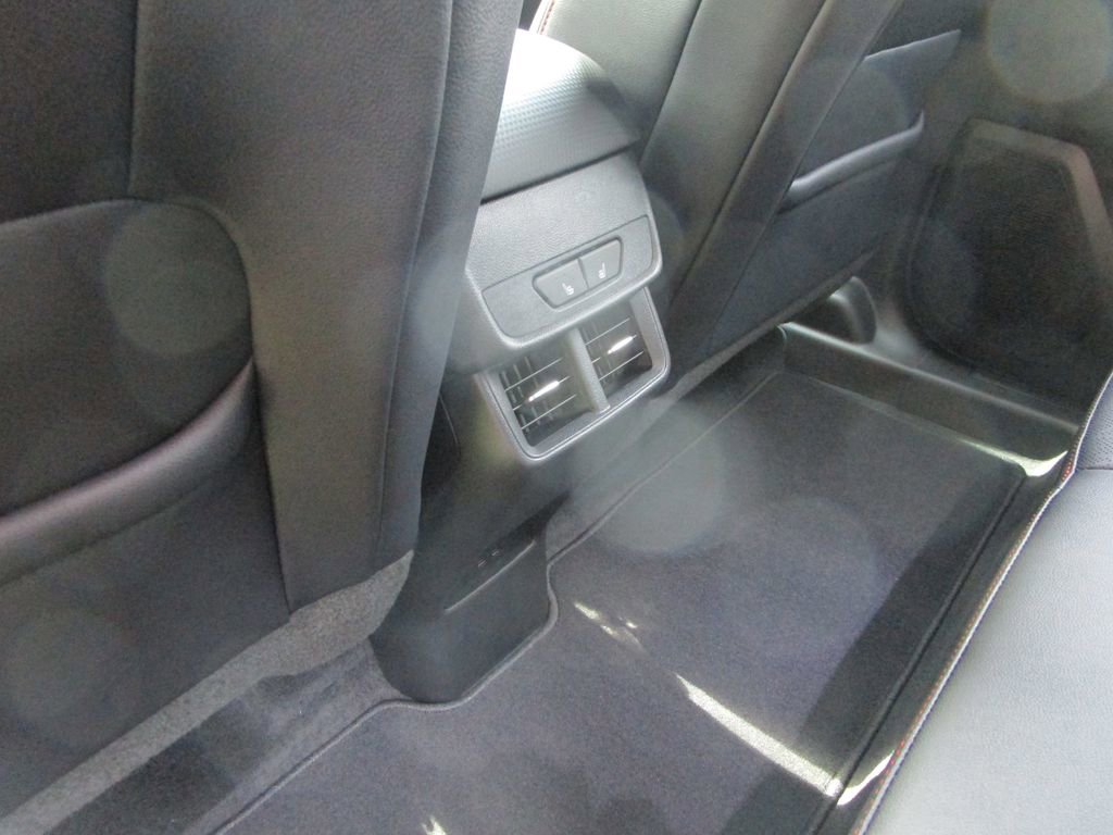 New 2026 Chevrolet Equinox RS w/ Convenience Package III FWD image 20