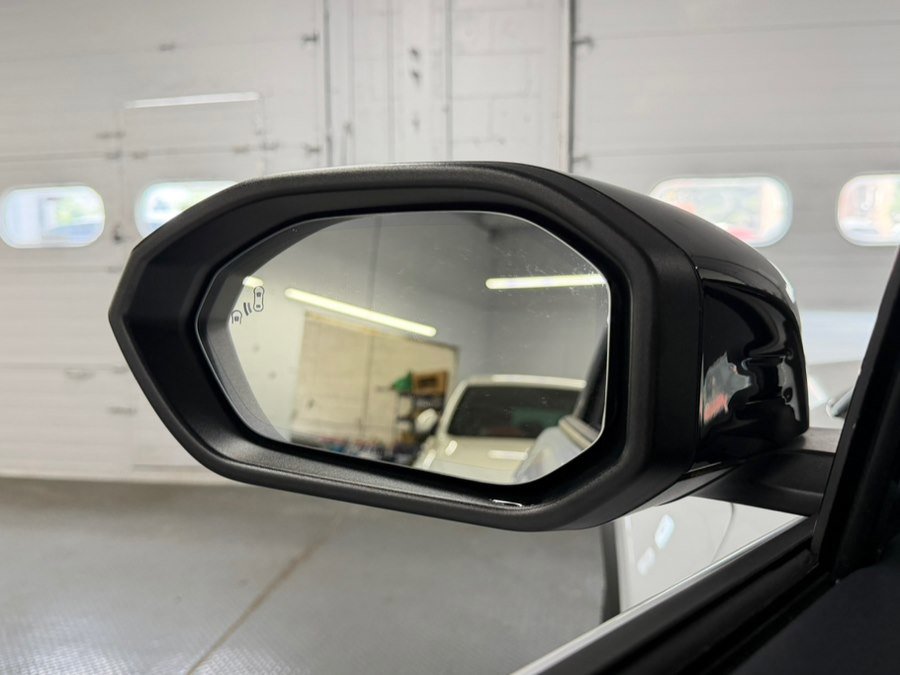 Used 2023 Fisker Ocean Extreme AWD/4WD image 30