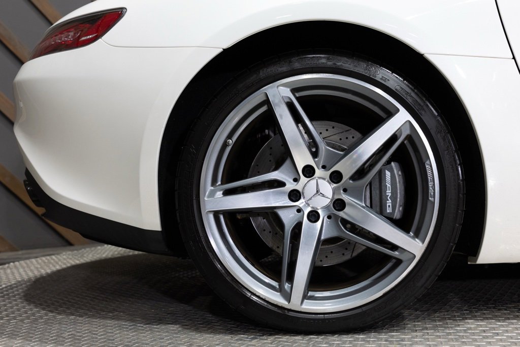 Used 2018 Mercedes-Benz AMG GT Roadster w/ Exclusive Interior Package image 19