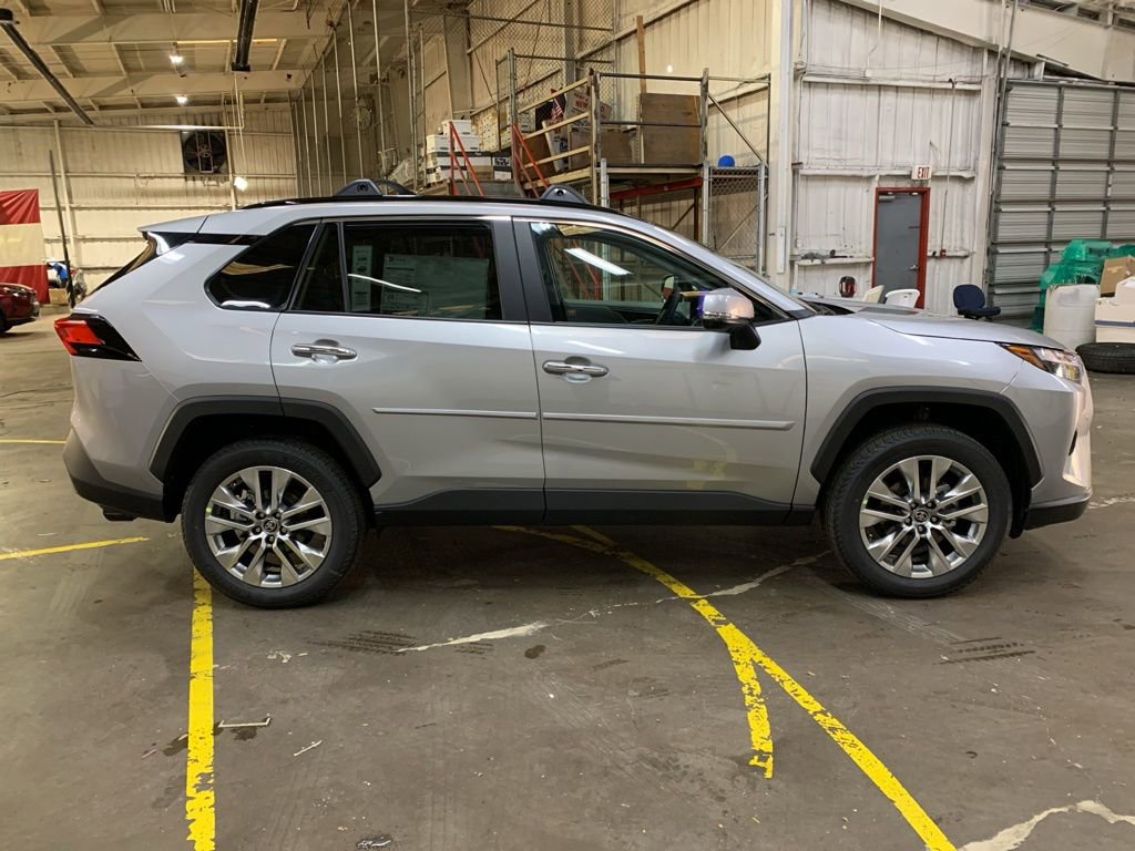New 2025 Toyota RAV4 Limited image 9