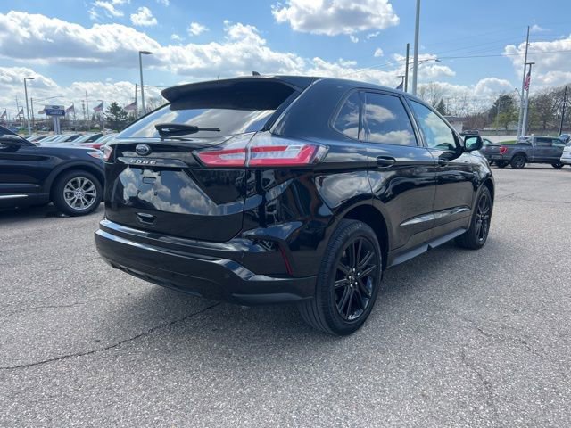 Certified 2023 Ford Edge ST-Line AWD/4WD image 4
