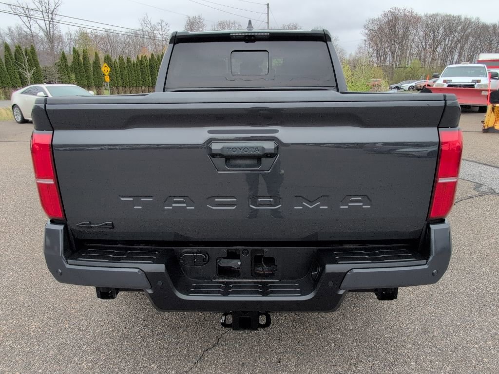 Used 2024 Toyota Tacoma TRD Sport w/ TRD Sport Premium Package AWD/4WD image 6
