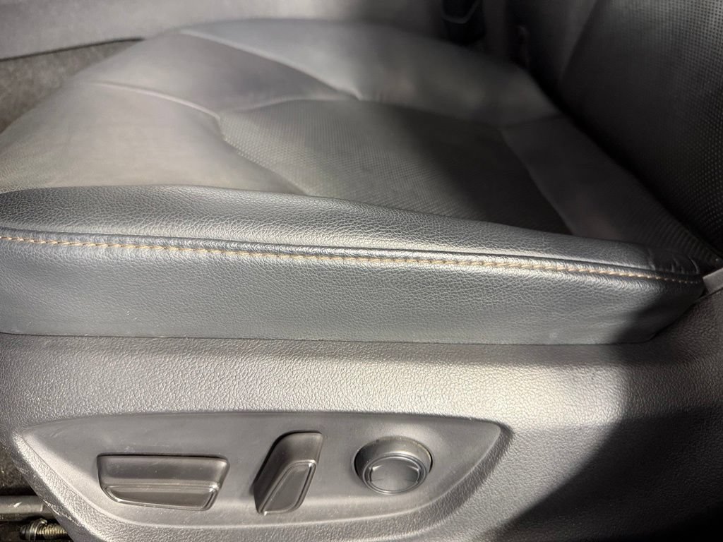 Used 2020 Toyota Camry XLE w/ Carpet Mat Package FWD image 22