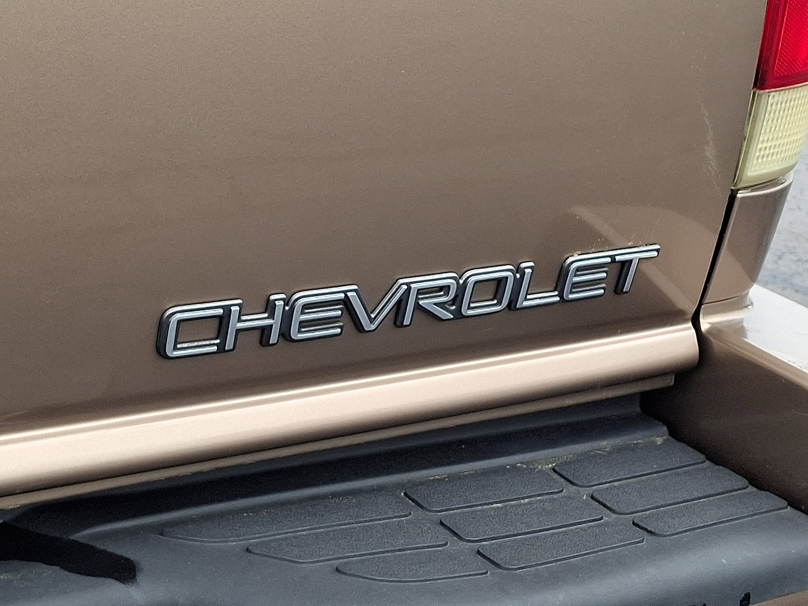 Used 2003 Chevrolet Blazer LS w/ Preferred Equipment Group image 28