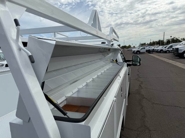 New 2026 Ford F250 XL w/ XL Chrome Package image 11