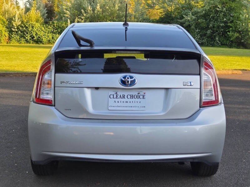 Used 2012 Toyota Prius Four w/ Deluxe Solar Roof Pkg FWD image 2