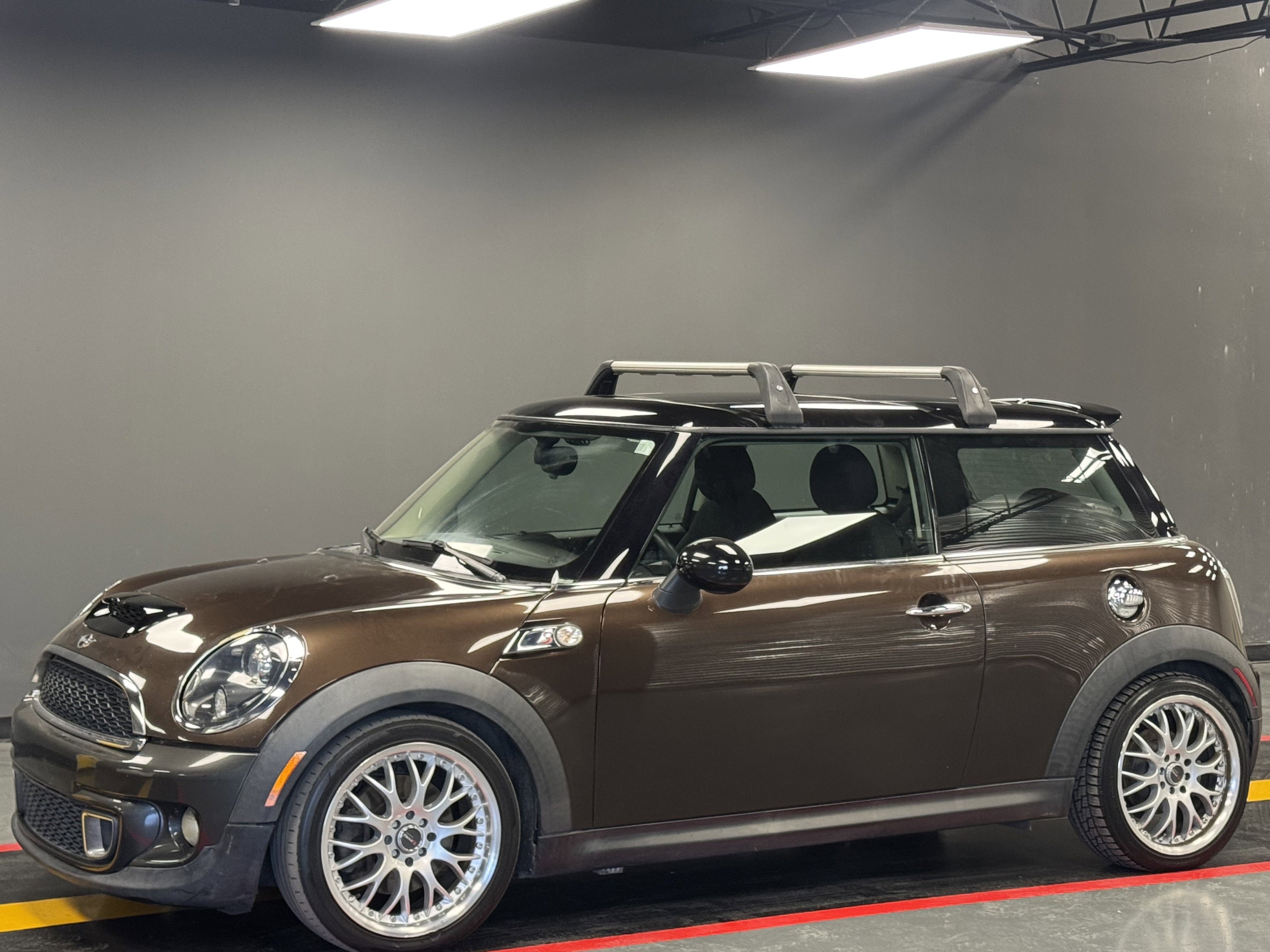 Used 2012 MINI Cooper S image 1