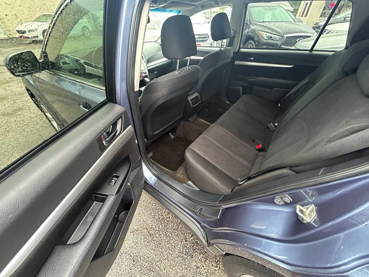 Used 2014 Subaru Outback 2.5i Premium w/ Moonroof Package AWD/4WD image 7