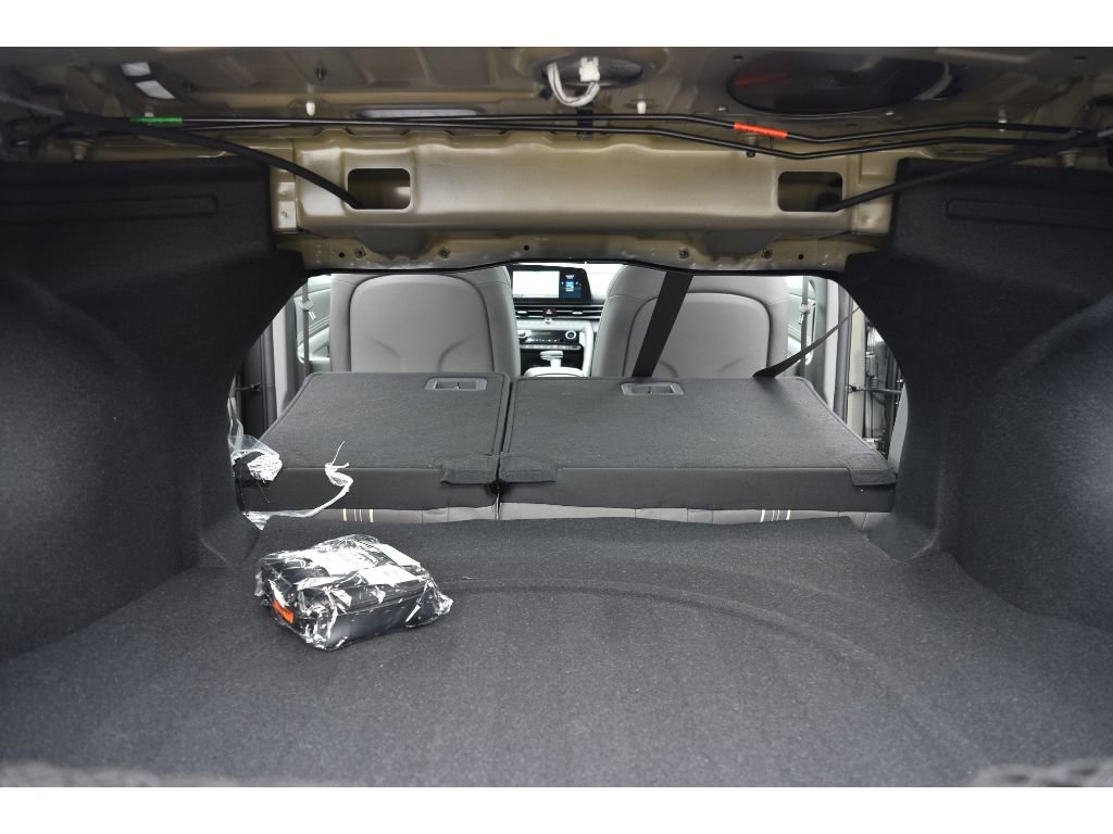 New 2025 Hyundai Elantra SEL image 36