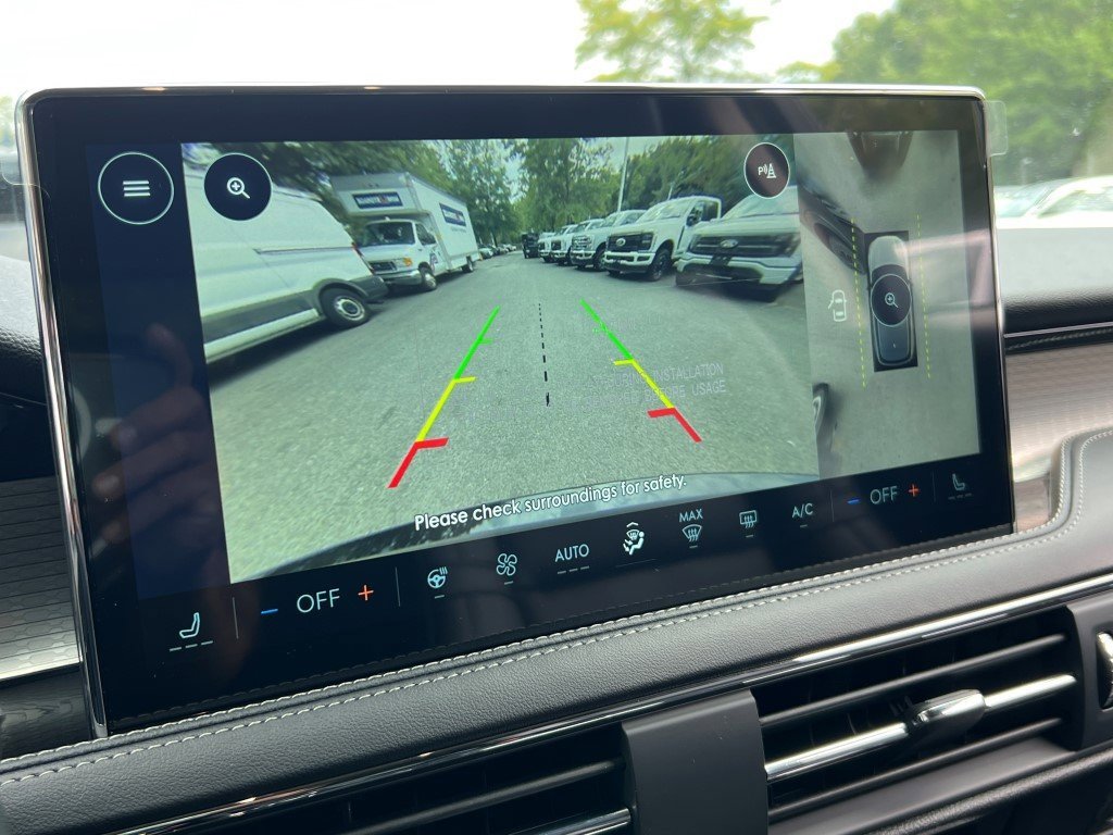 New 2026 Lincoln Corsair Premiere image 16