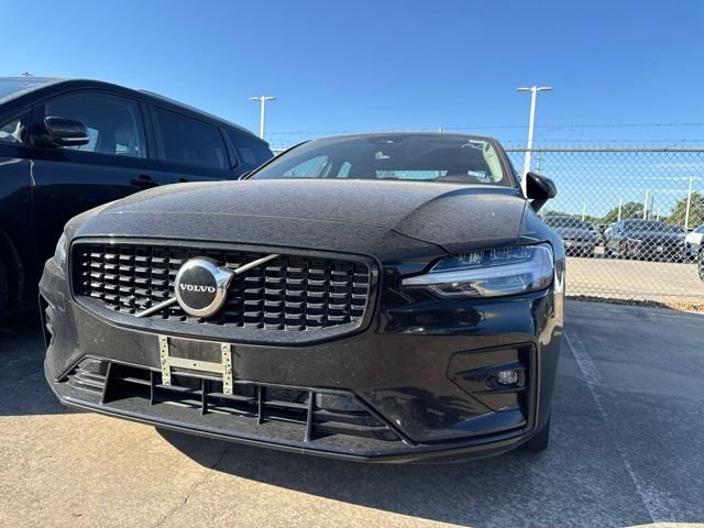 Used 2024 Volvo S60 B5 Core FWD image 2