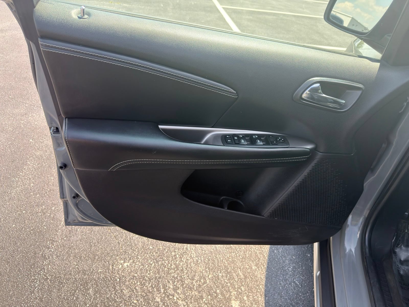 Used 2019 Dodge Journey Crossroad FWD image 11